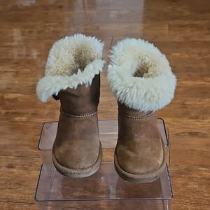 UGG Tan Boots with Cream Shearling